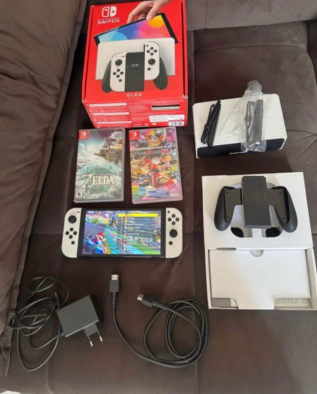 Nintendo switch oled com 2 jogos 