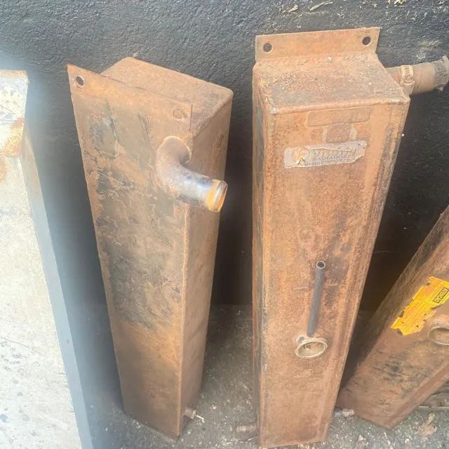 Reservatorio em metal para Radiador Agua Agricola Maquinas - Foto 2