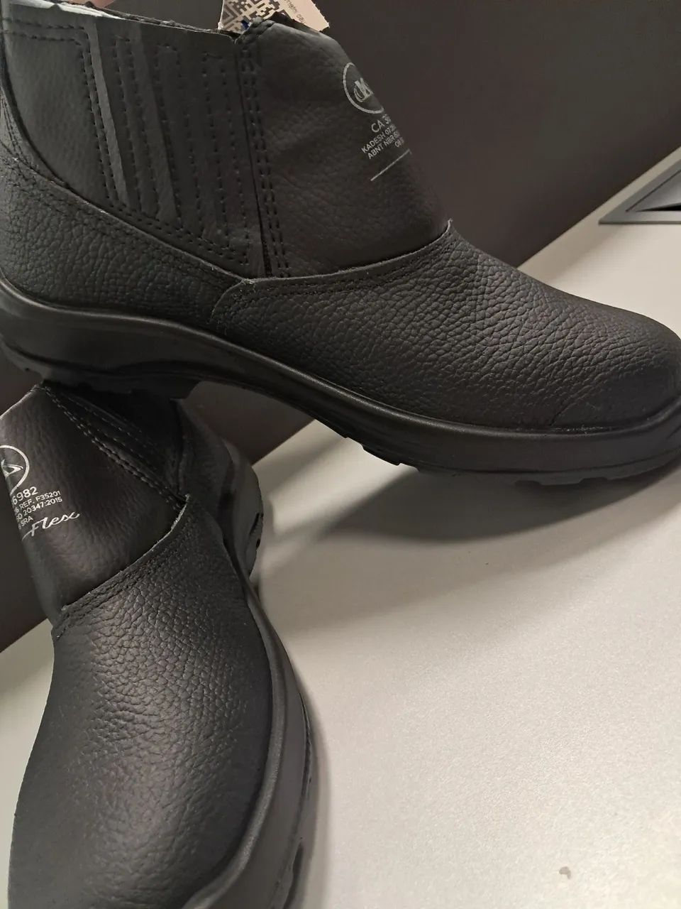 Bota segurança preta - Foto 3