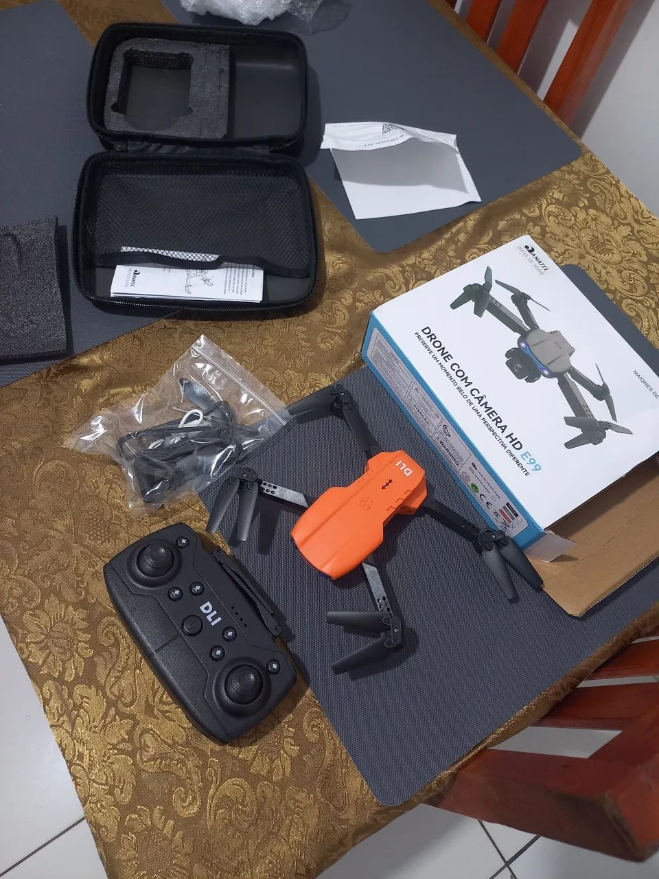 Vendo drone E99 Mini Camera 4K cor laranja - Foto 2