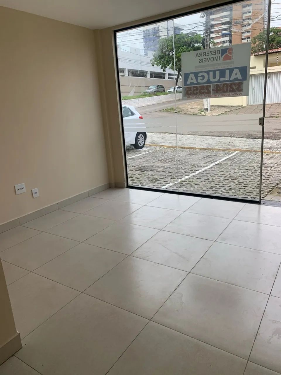 Alugo imóvel comercial tipo loja. - Foto 2