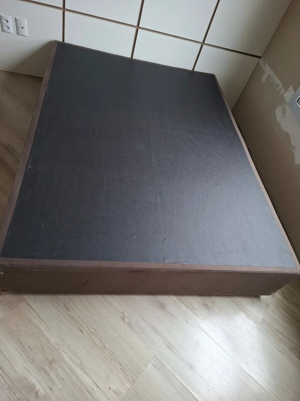 Base Box Casal em ótimo estado 