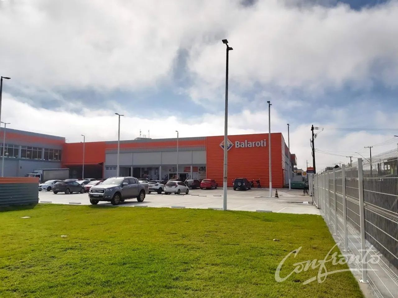 Centro Comercial Sambaqui - Paranaguá - Foto 5