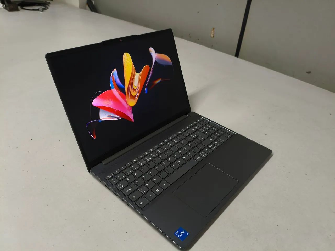 Lenovo Slim 3 - Foto 3
