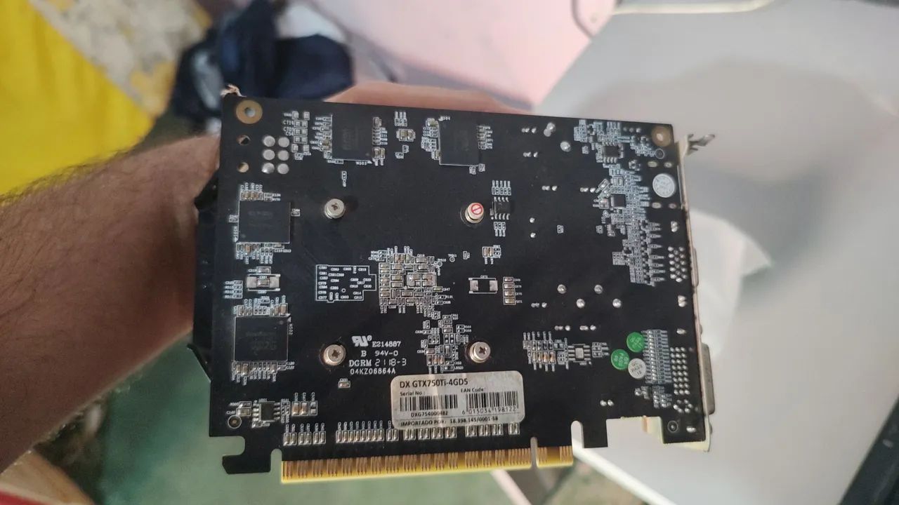 GTX 750TI 4GB - Foto 2