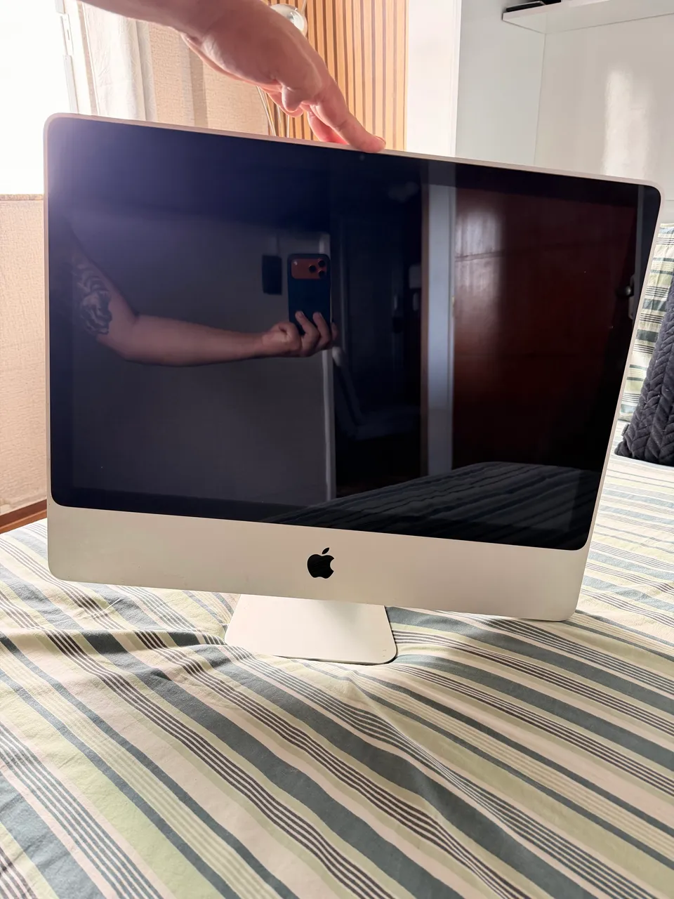 iMac Apple 21,5? 2015 i5 Dual-Core 8GB 1TB Completo - Computadores