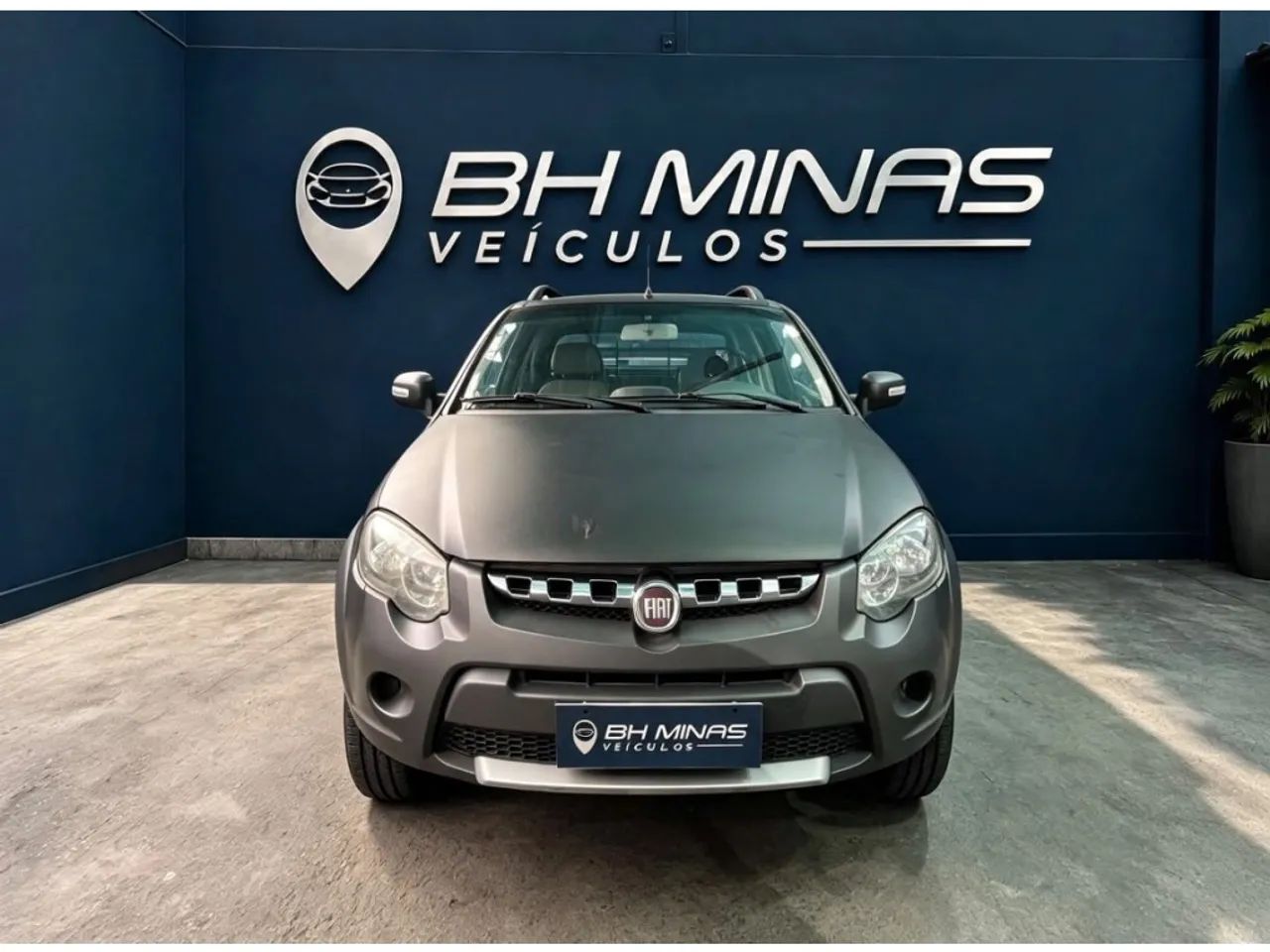 Fiat Strada Adv.1.8 16V Dualogic Flex CD 2013 - Foto 2