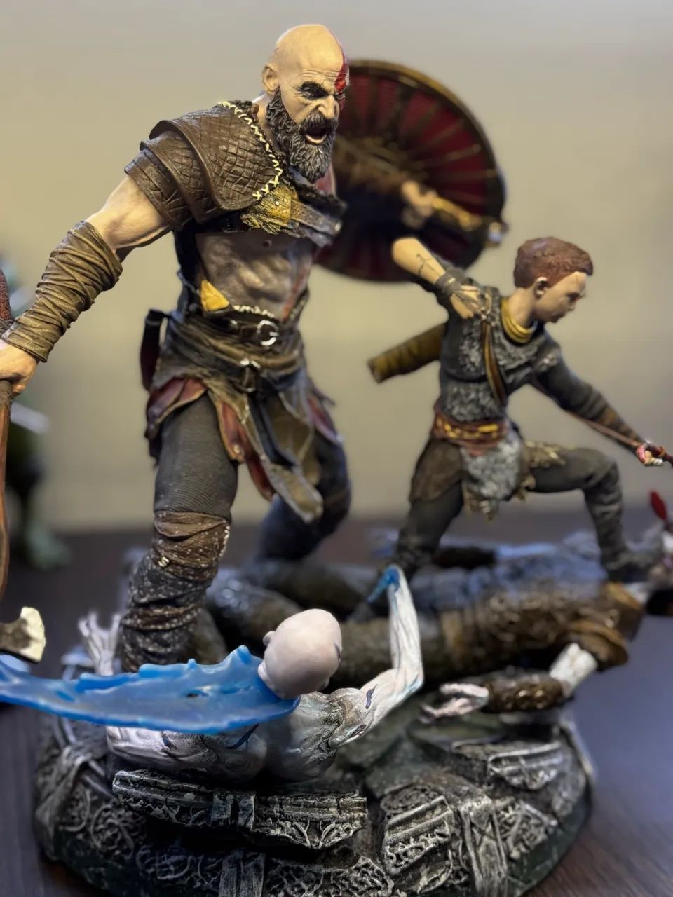 Estátua god of war ragnarok - Foto 4