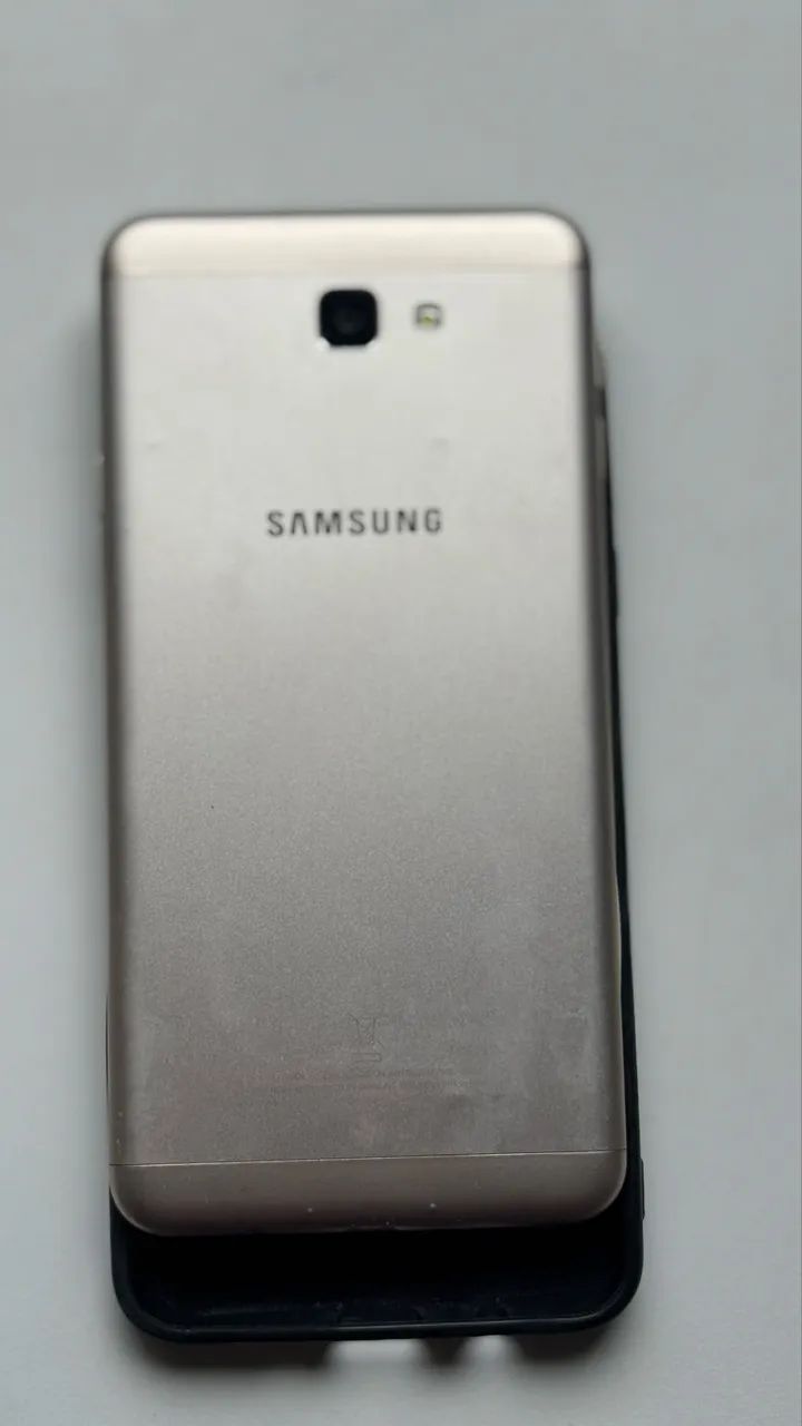 Vendo J5 para peças 