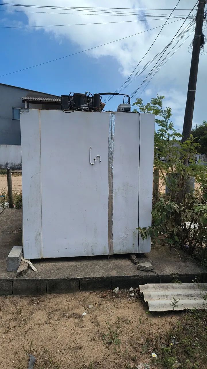 vendo freezer Alasca inox grande e 2 câmaras frigorífica  - Foto 3