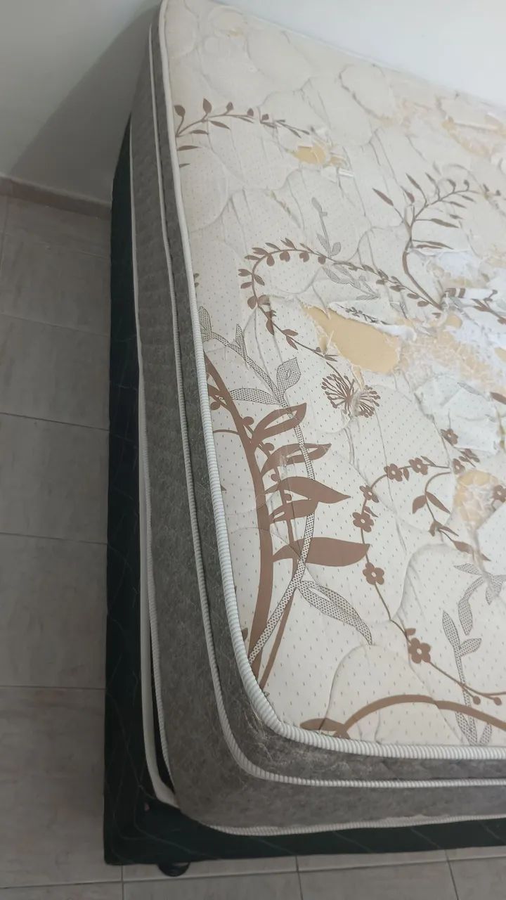 Vendo cama com base e colchão - Foto 4