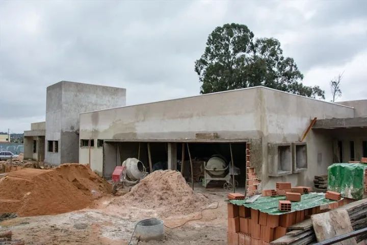 Pedreiro e Construtora