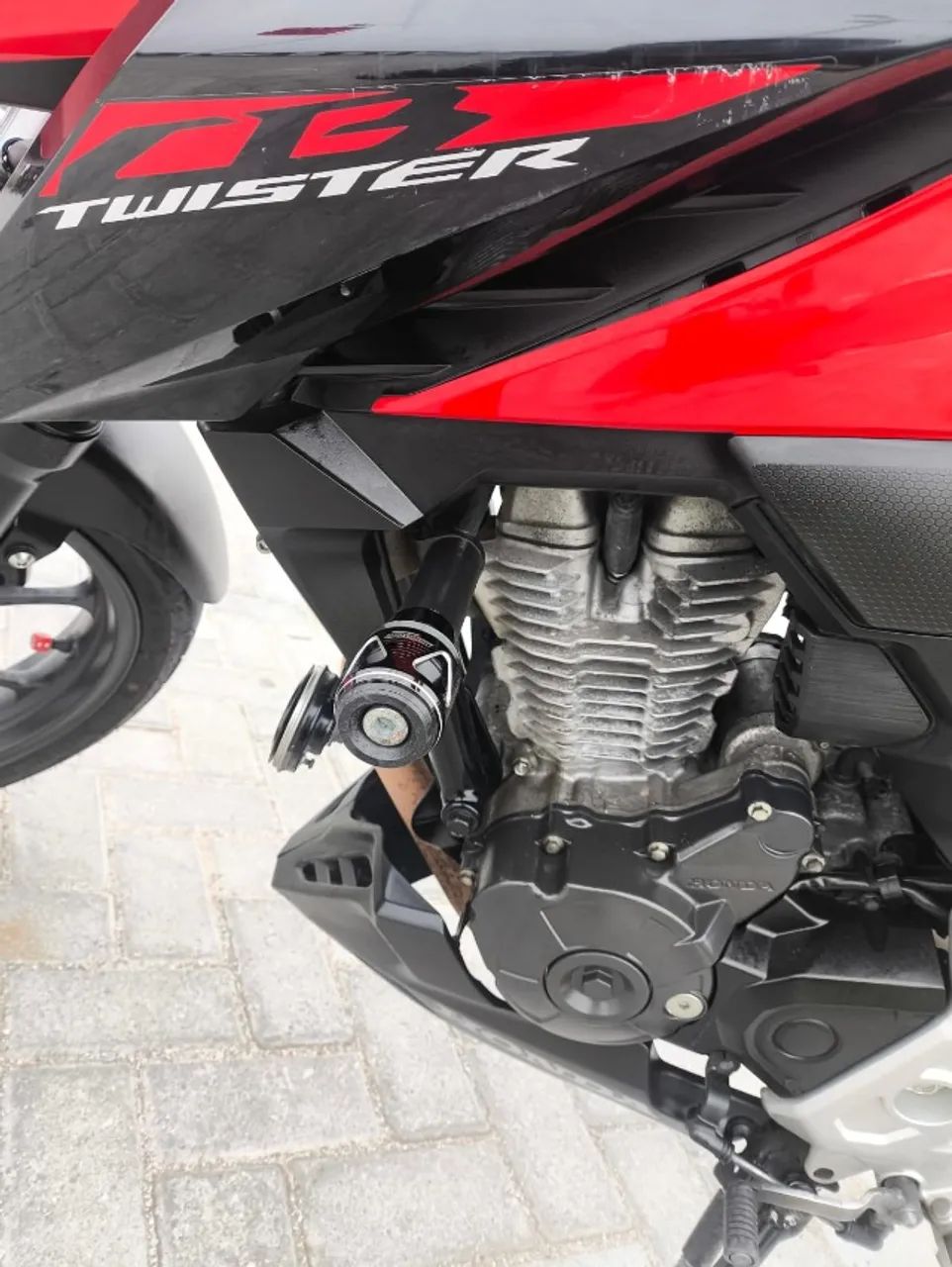 CB 3000F Twister ABS  - Foto 4