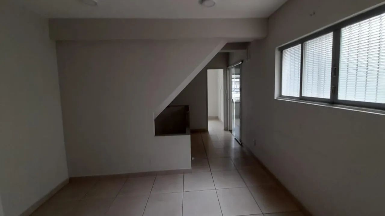 RA AMIL VENDE Casa no Centro de Jacareí - Foto 2