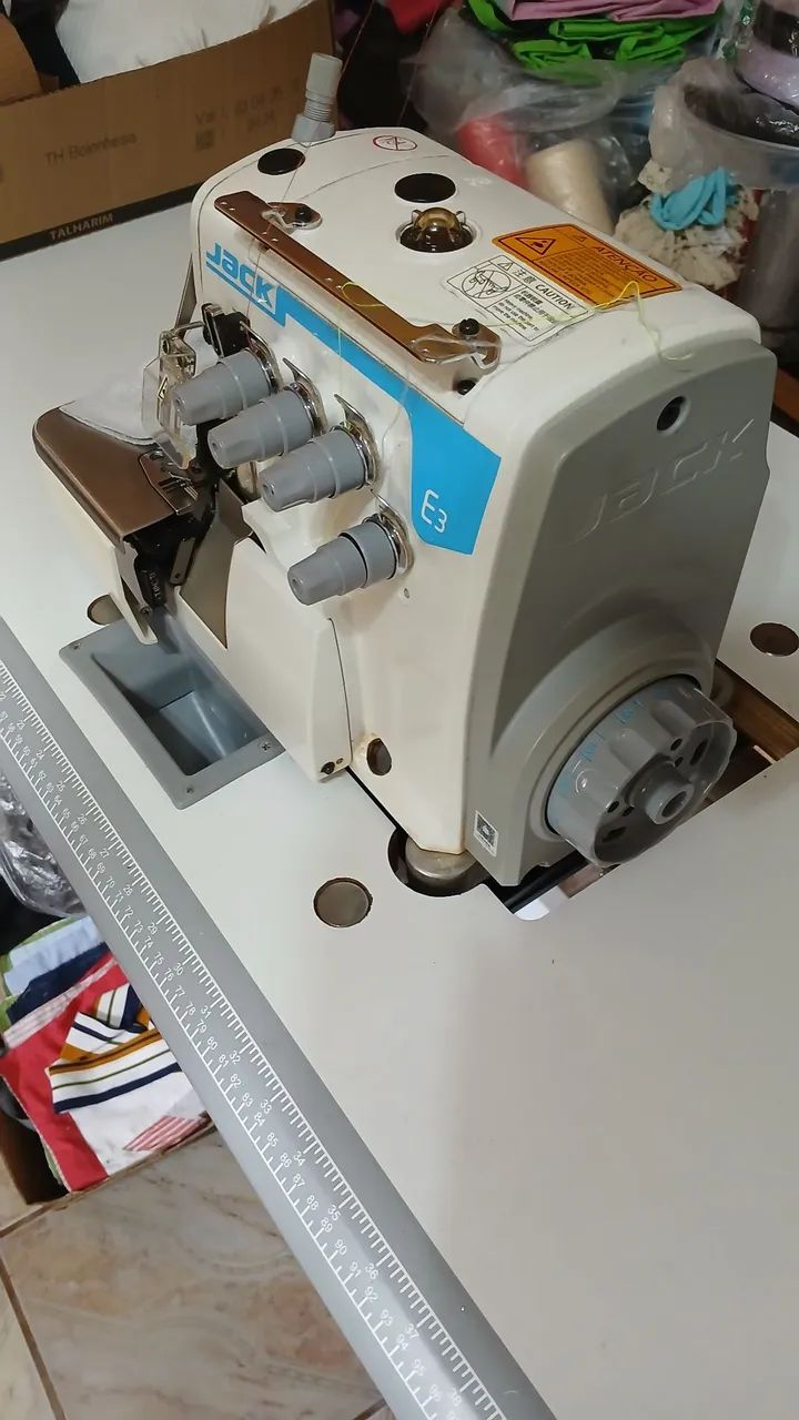 Maquina de costura INTERLOCK JACK E3 - Foto 5