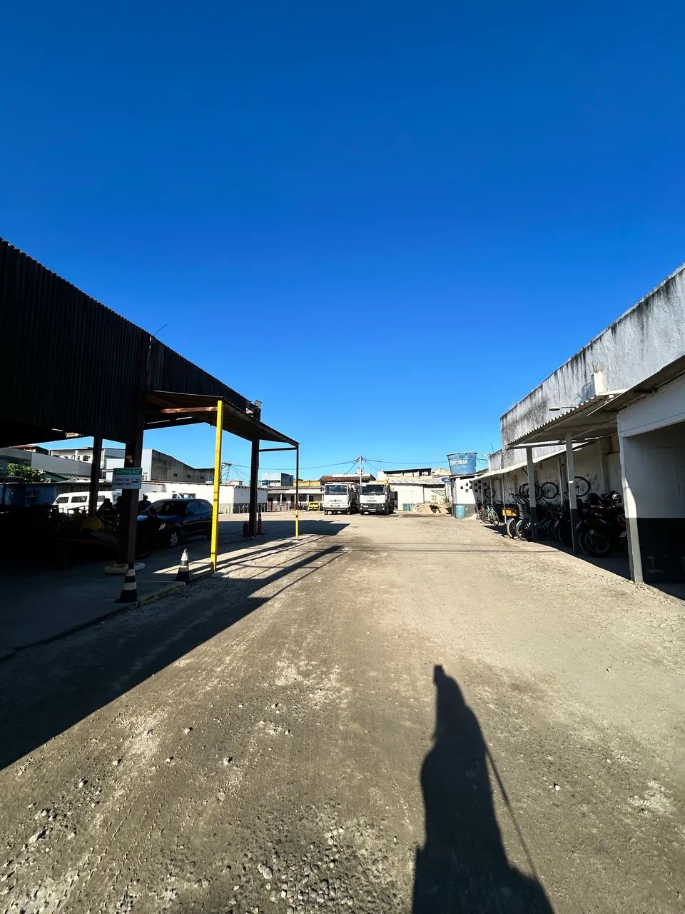 Alugo área de 2160m2 com galpão  - Foto 3