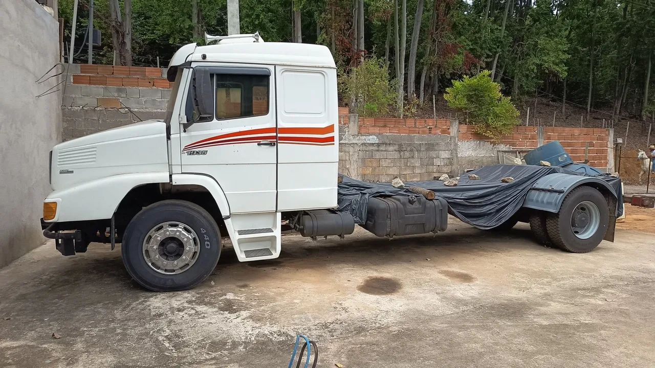 MB 1935 na lancha zero grau 