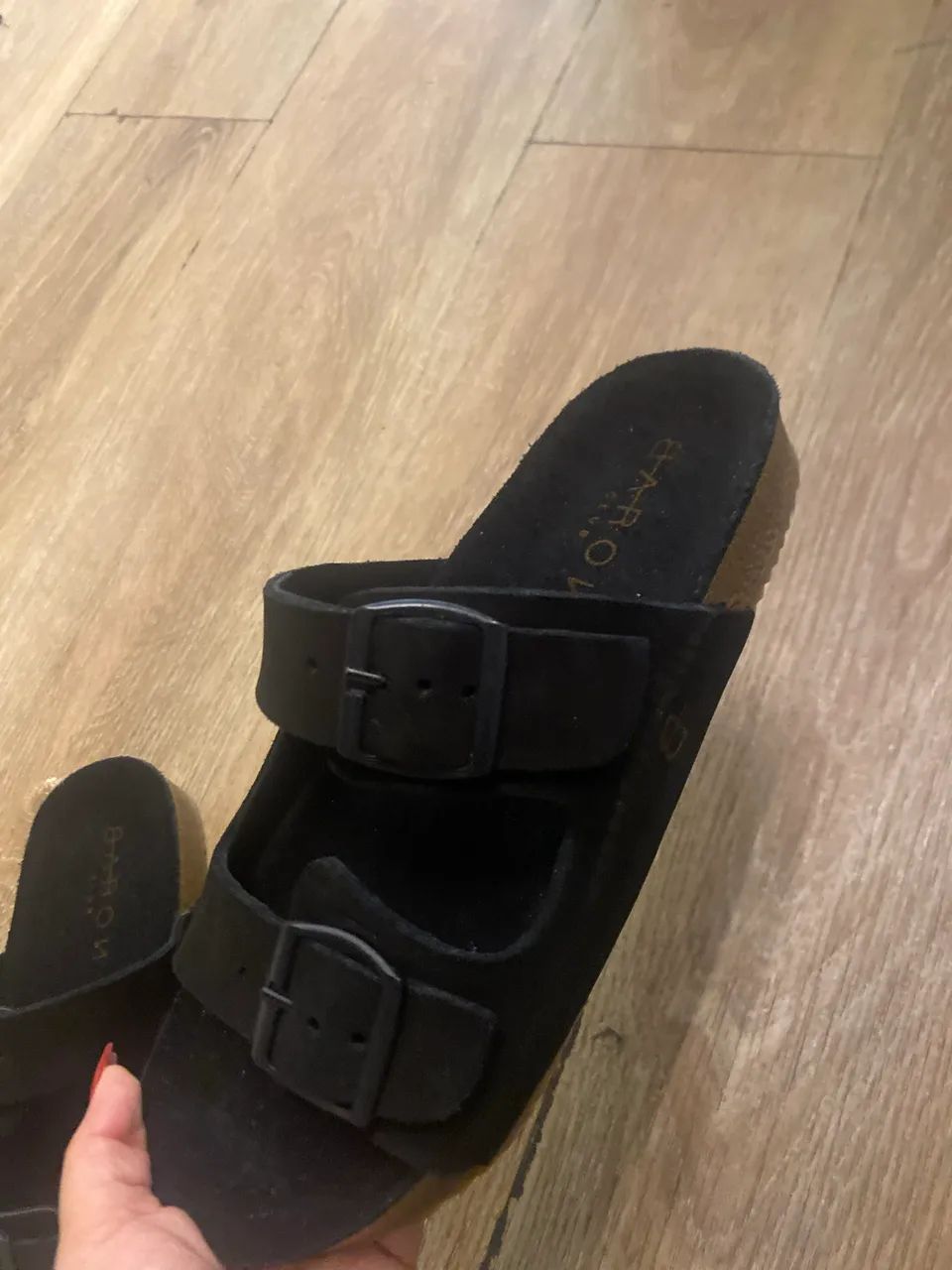 Sandália em couro  - Foto 2