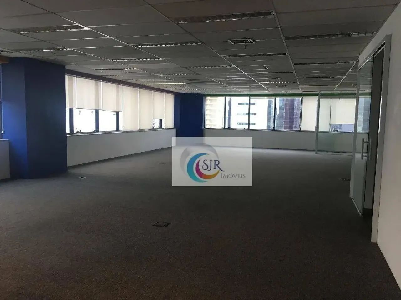 Conjunto comercial com 293,00m² com 7 vagas de garagem - Foto 4