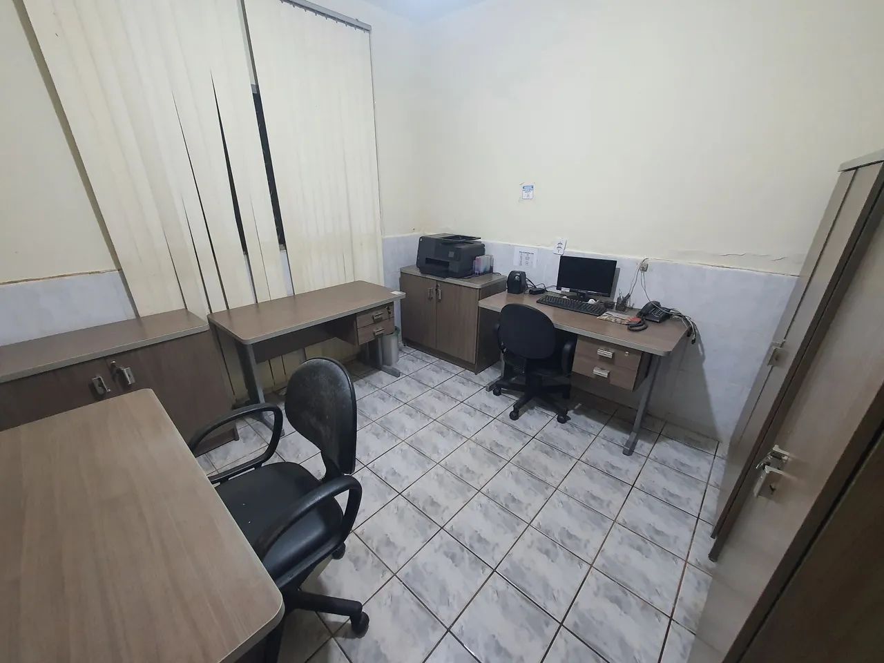 Aluga-se Casa para Fins Comerciais MOBILIADA - Foto 4