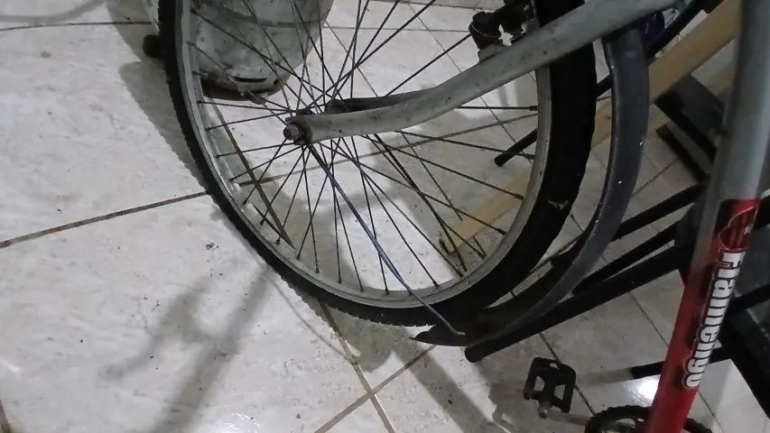Bicicleta semi nova  - Foto 2