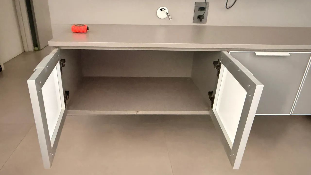 Móvel de quarto com painel para TV - Foto 3