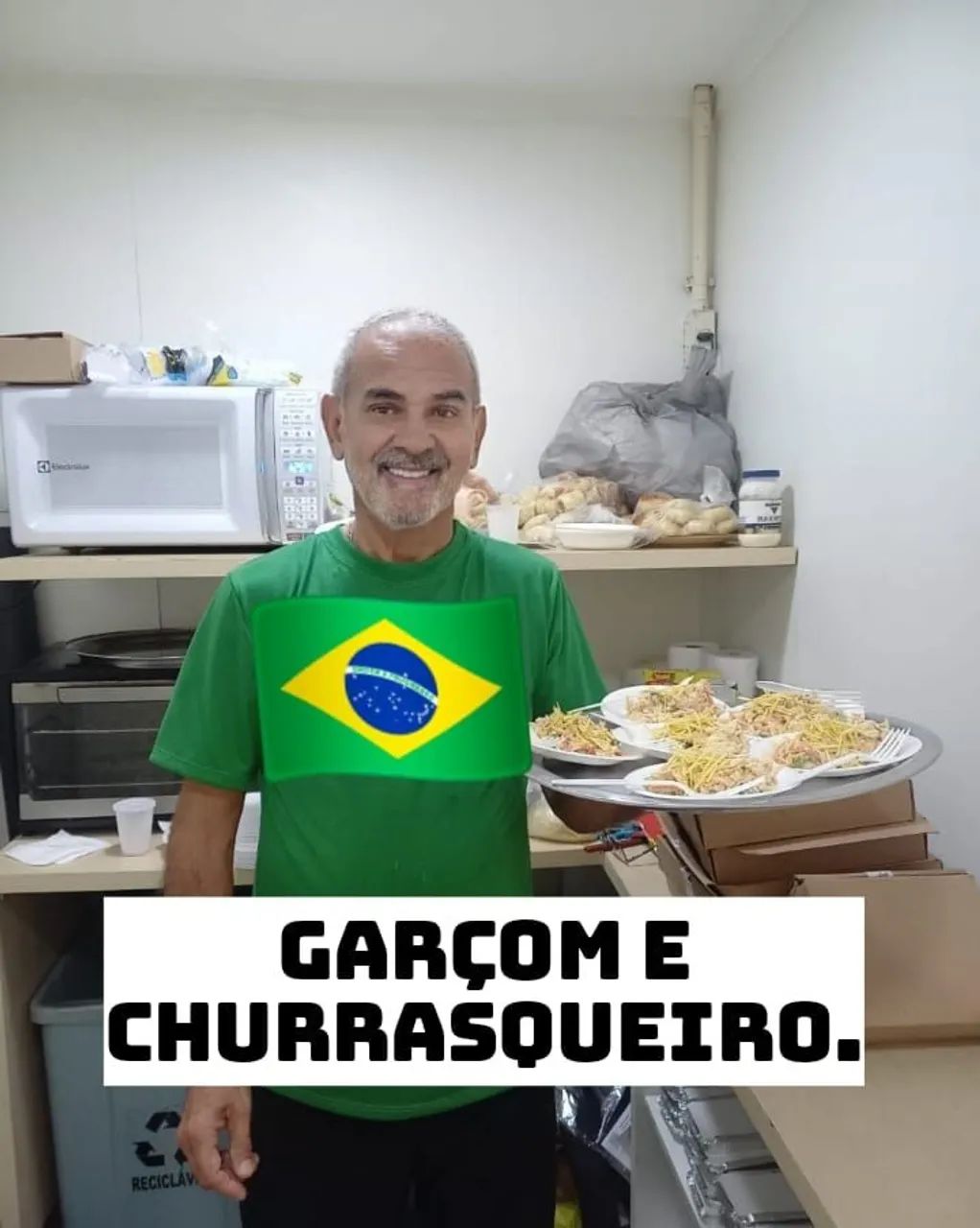 GARÇOM e churrasqueiros com experiência e referências.