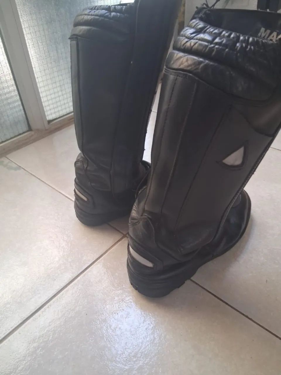 Bota de bombeiro militar  - Foto 2