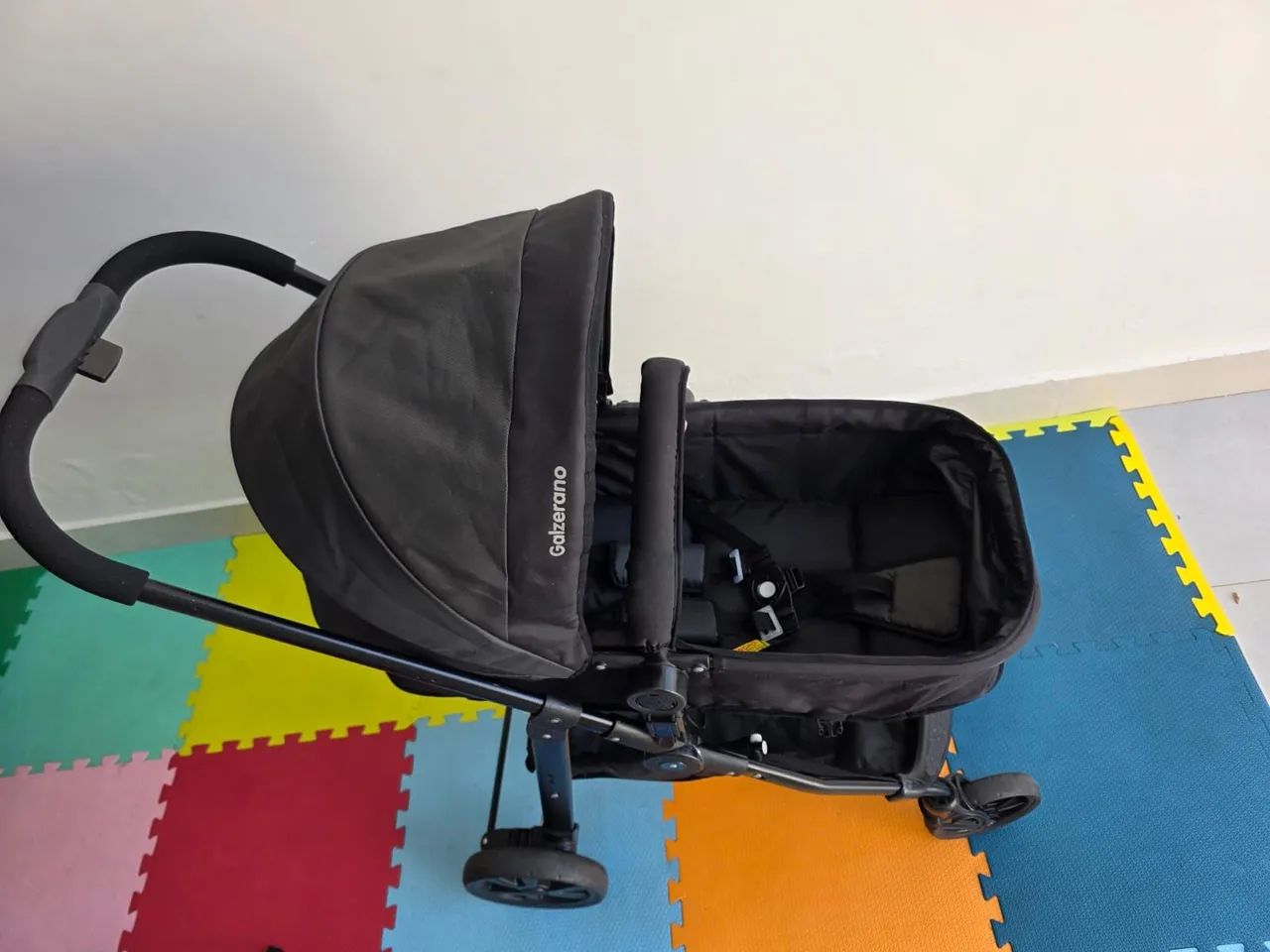 Carrinho para bebê com bebê conforto  - Foto 2