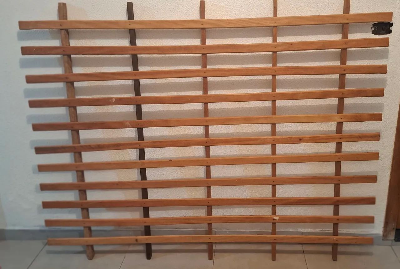Cama de casal seminova de madeira maciça, cor mogno - Foto 4