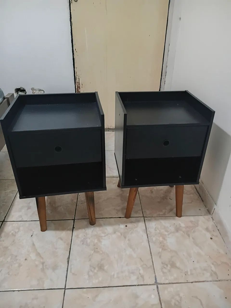 Criado mudo para casal