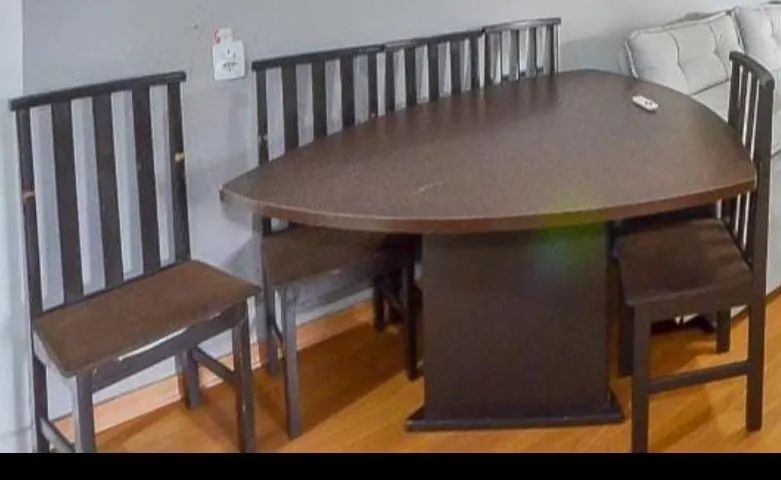 Mesa de jantar 6 cadeiras, usada 