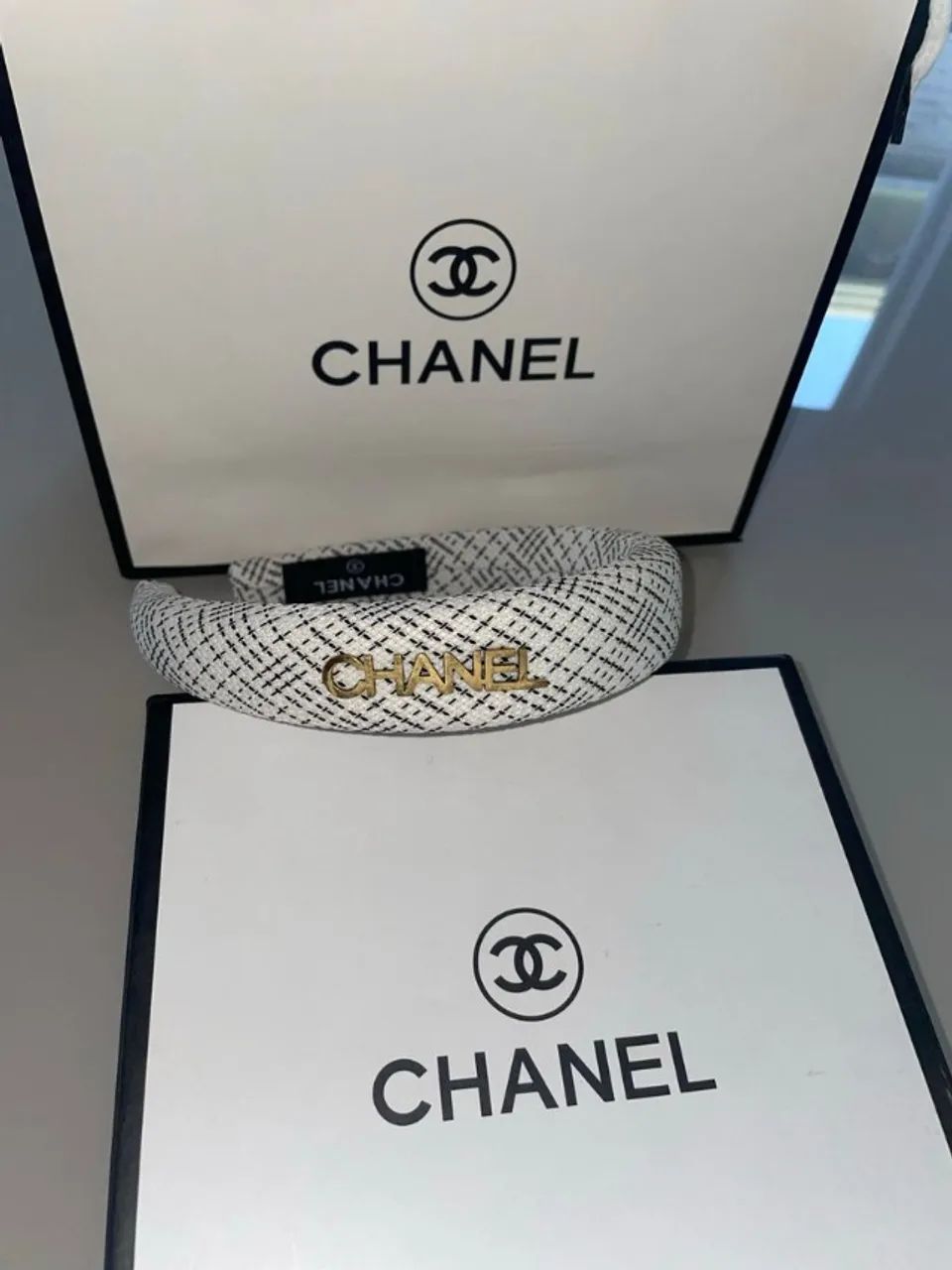 TIARA CHANEL USADA POUCAS VEZES - Foto 3