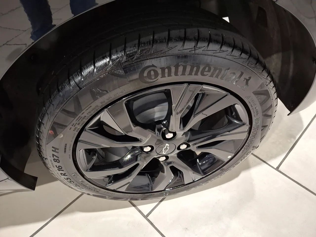 Chevrolet Onix RS 1.0 TB 12V Flex Aut. 4P, foto 2 de 10