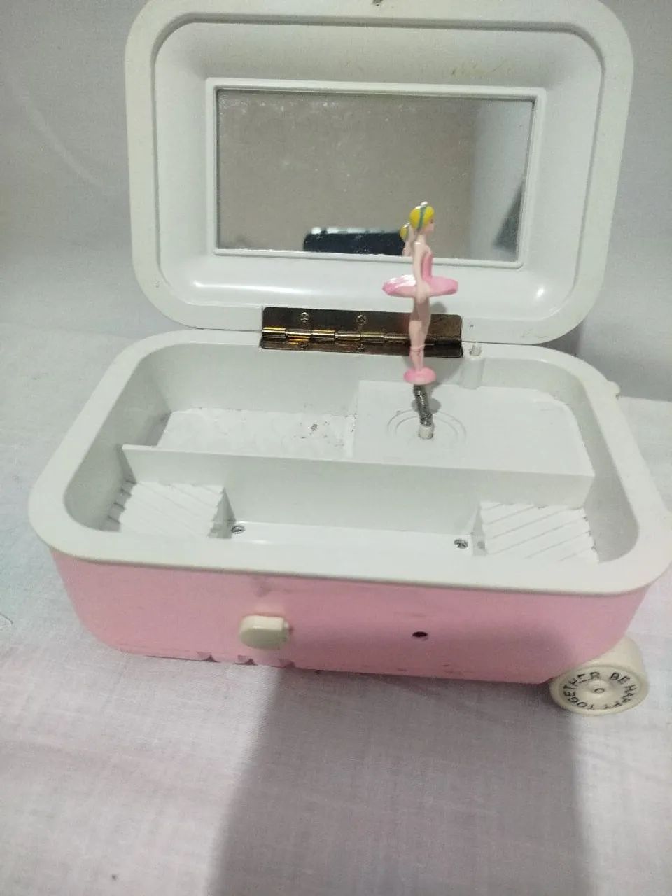 Caixa de música e porta joais