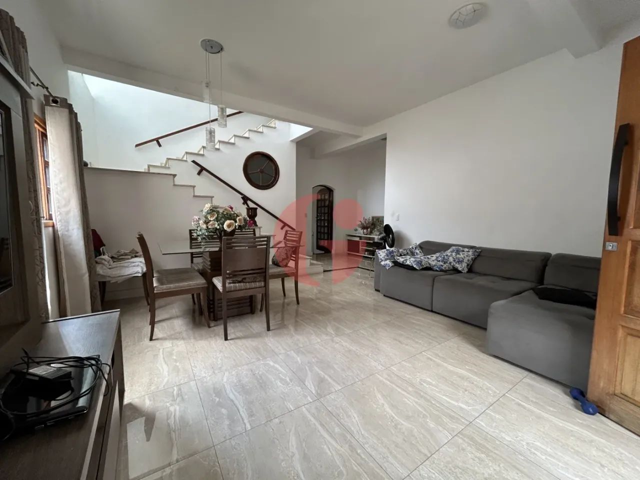 Casa/Sobrado para venda com 2 pontos comerciais - Centro - Paraibuna SP
