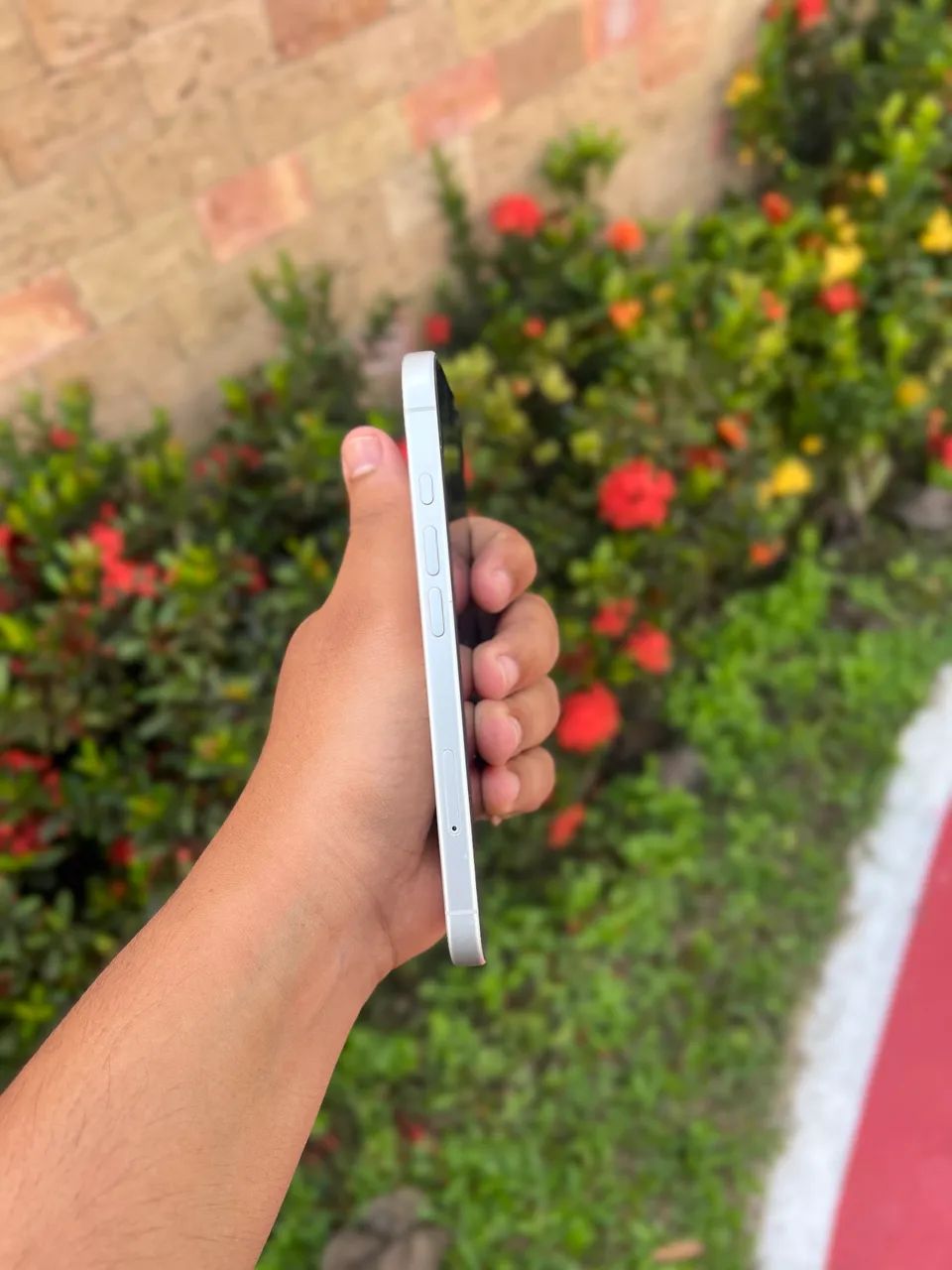 iPhone 16 128gb Branco  - Foto 2