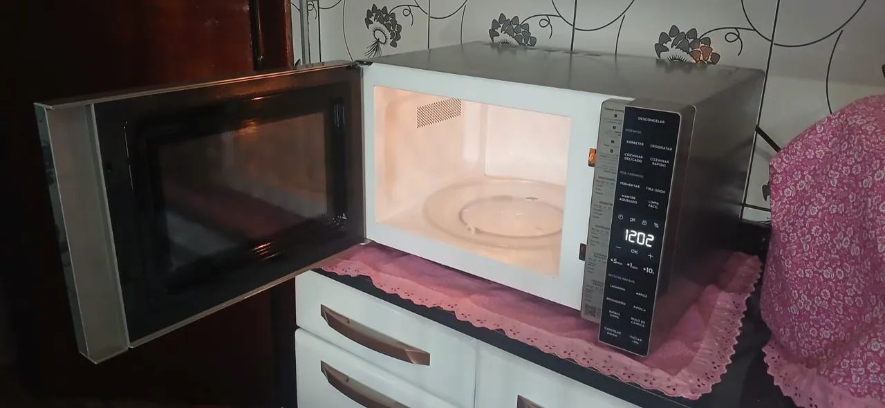 Microondas Eletrolux 36litros grande  - Foto 5