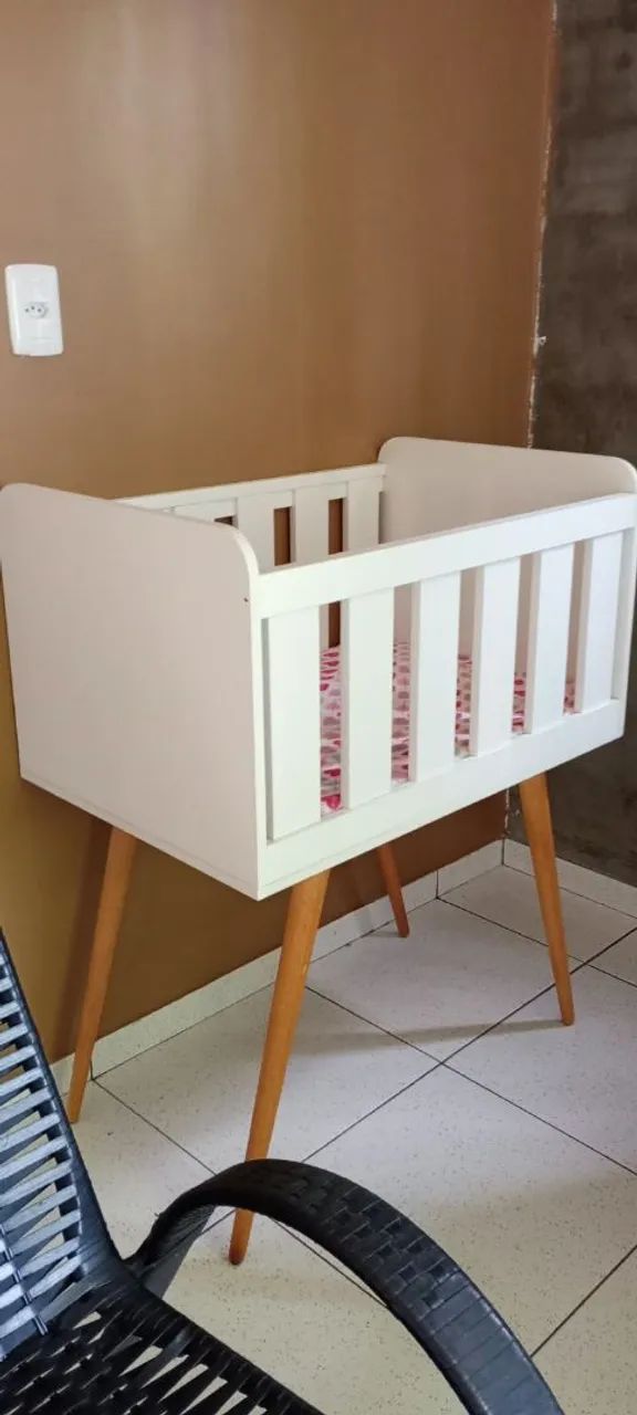 Vendo Berço, 400 Cadeira alimentação 250 e Bebê conforto 200. - Foto 2