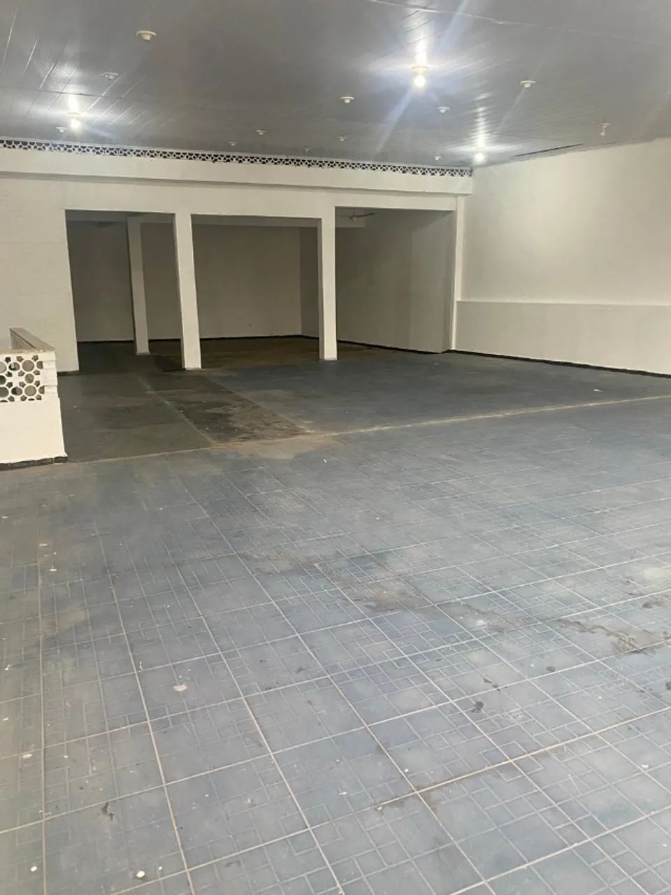 Salão 165m com cozinha e 2 banheiros  - Foto 3