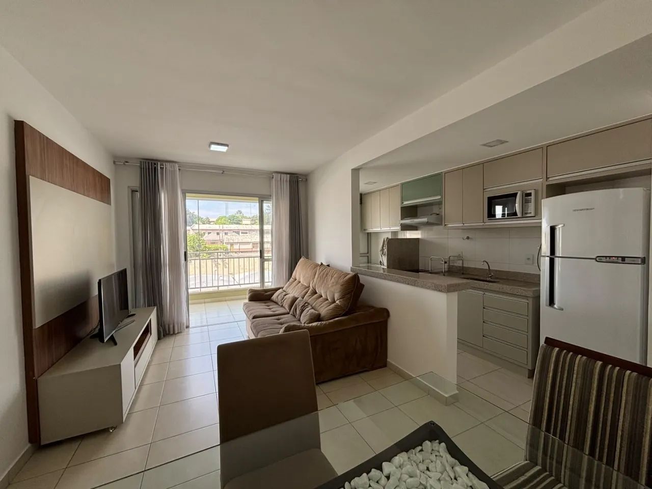 Apartamento Mobiliado com 3 Quartos e Suíte no Jardins do Éden I