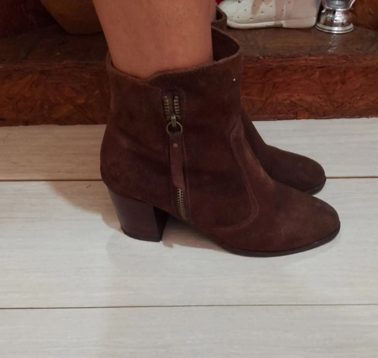 Bota couro camurça n°35/36 - Foto 3
