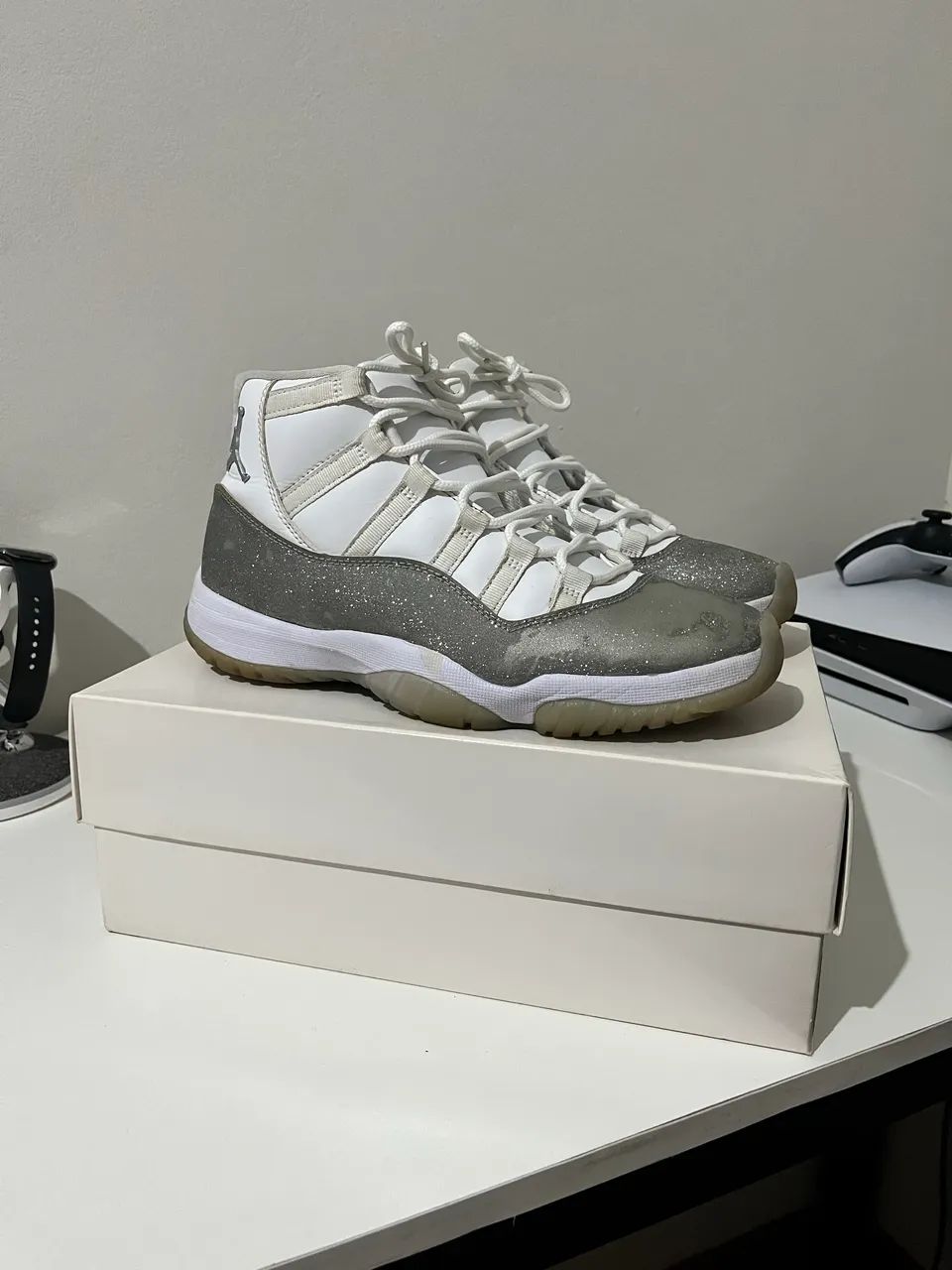 Air Jordan 11 Metallic Grey Silver 38 USADO 7/10
