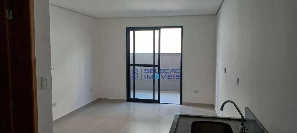 STUDIO DE 30 M2 NOVO NA VILA ROMANA
