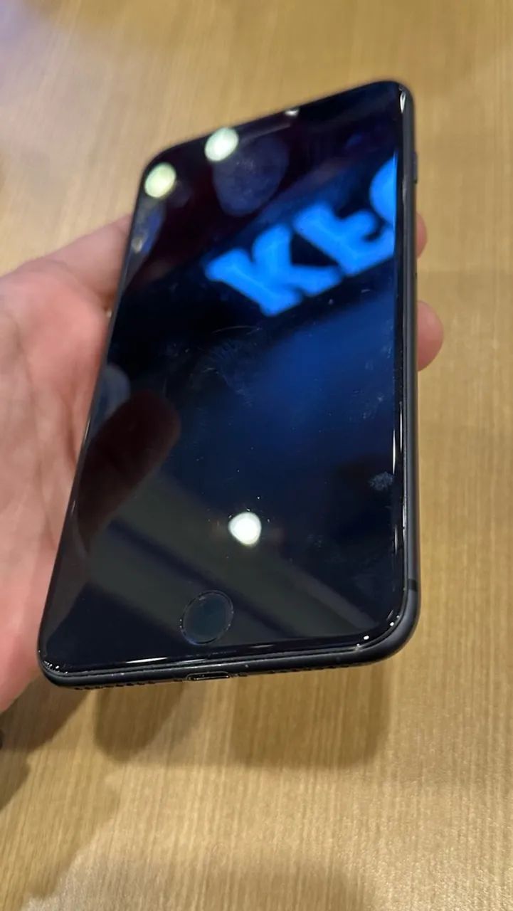 iPhone 8 Plus - 64 GB - cinza espacial  - Foto 2