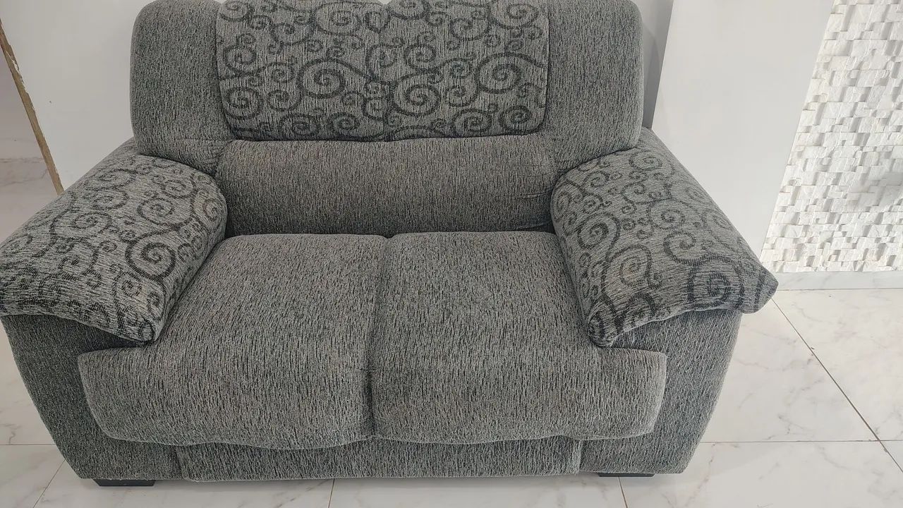 Vendo sofá 2 e 3 lugares 