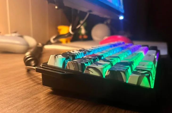 TECLADO AULA WIN60 HE KEYCAP PERSONALIZADA - Foto 2