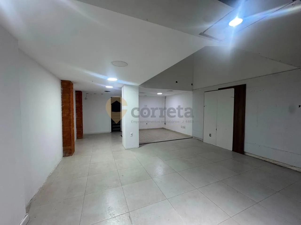 Loja e sobreloja no Centro - Nova Friburgo - Foto 4