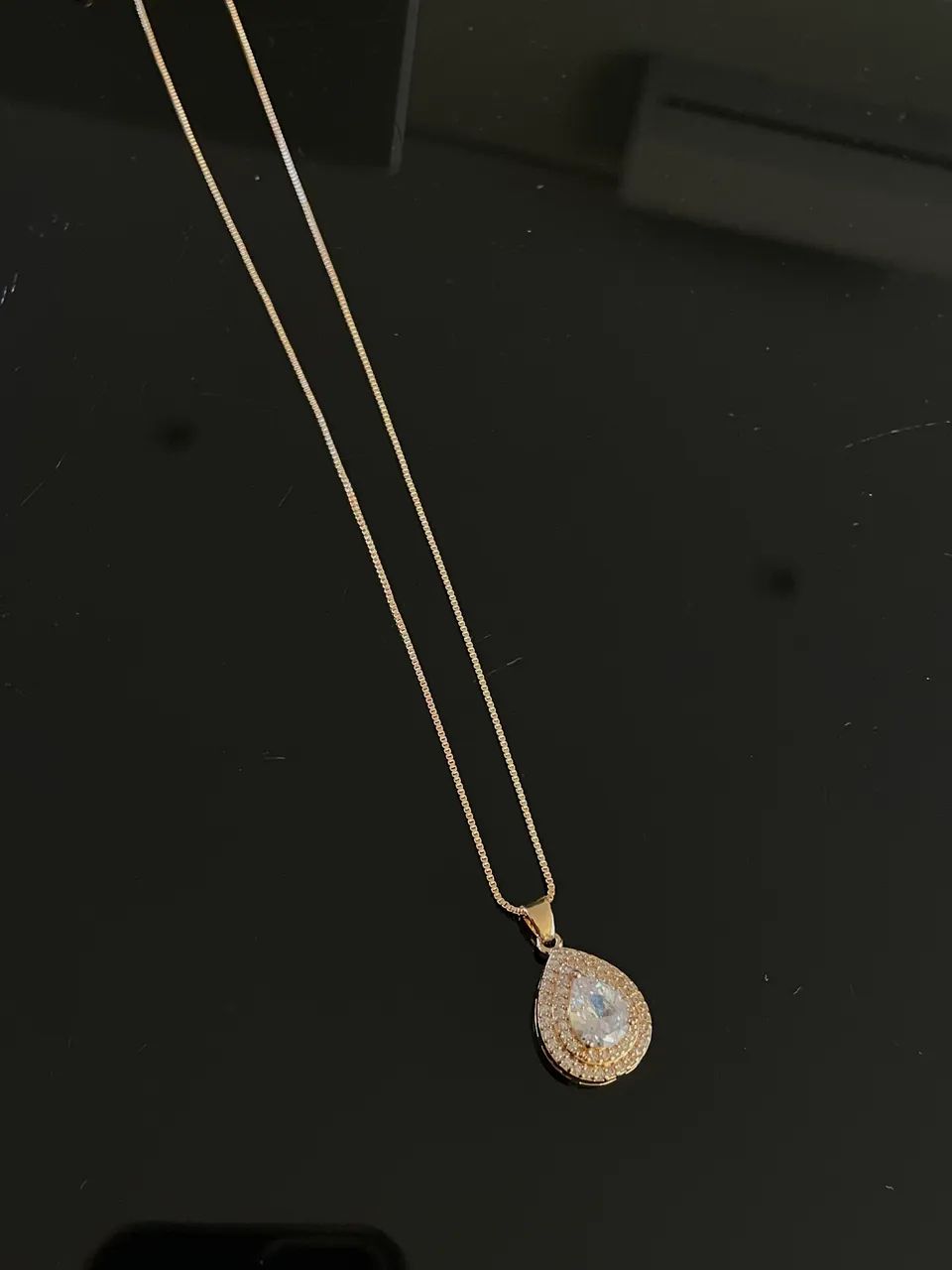 Colar gota dourada cravejada - Semijoia - Foto 5