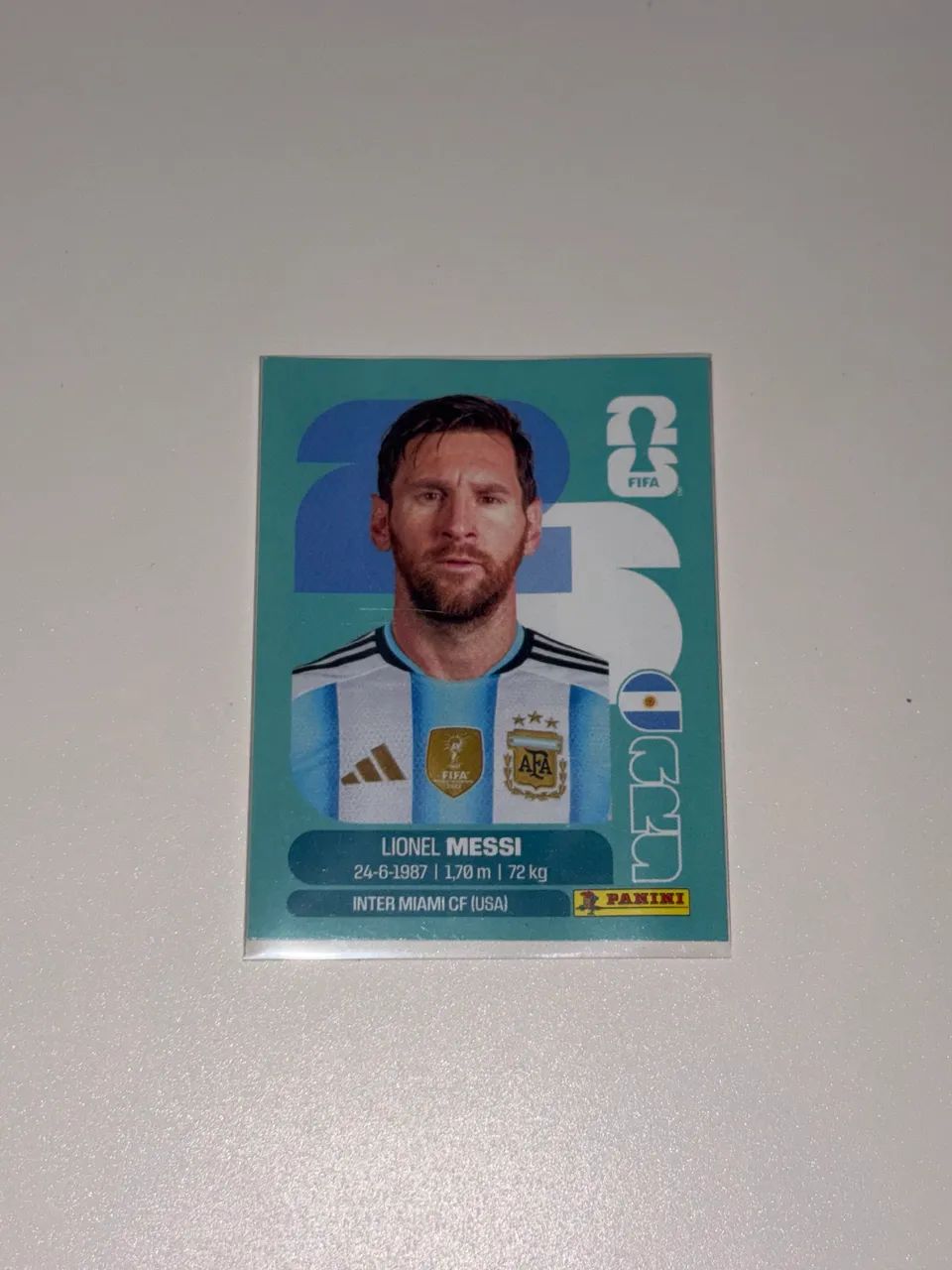 Vendo figurinha do messi